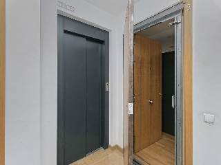 Pisos y garajes en C/ d´Elcano, Sabadell (Barcelona) 20