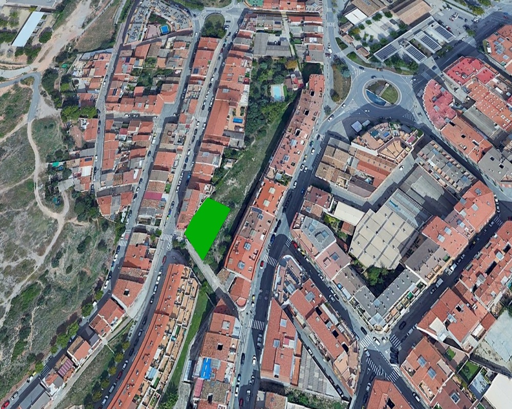 Suelo urbano consolidado en C/ Santa Teresa - Manresa - Barcelona