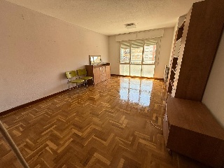 Piso con garaje y trastero en C/ Divina Pastora, Ansoáin (Navarra)  2