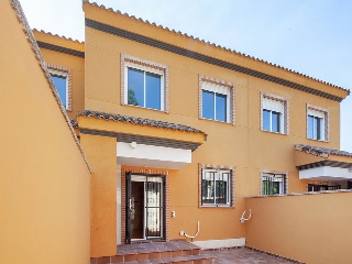 Vivienda adosada en Ctra del Convent 24