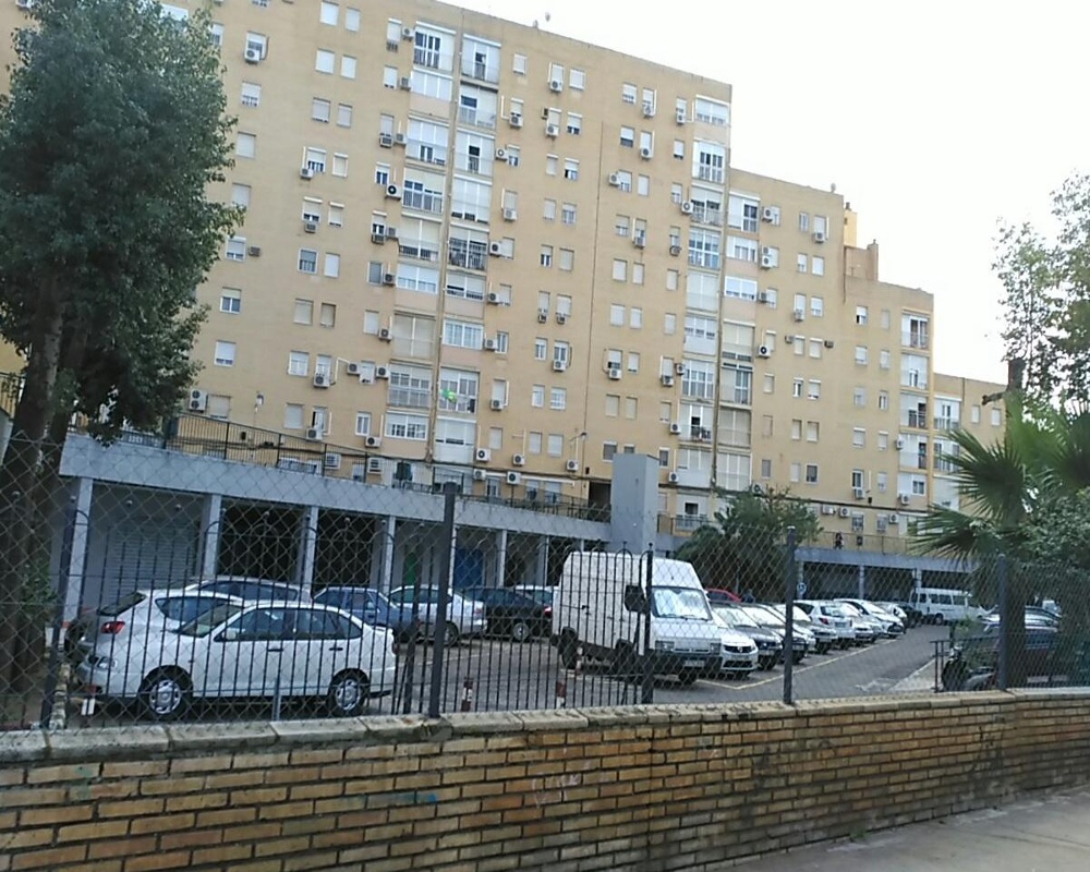 Piso en C/ Carlos Marx - Sevilla -