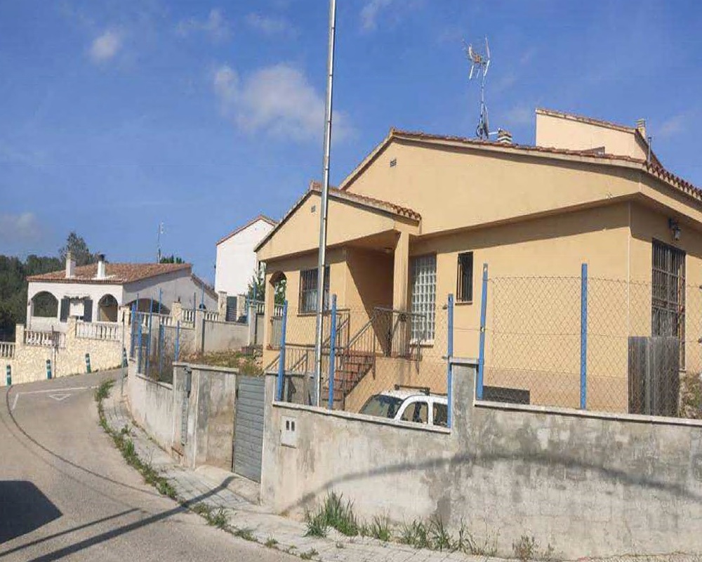 Chalet en C/ de la Valira, La Bisbal del Penedès (Tarragona)