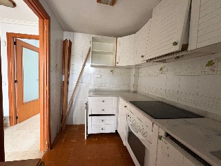 15930-0001 4