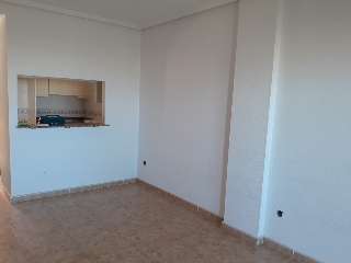 Piso en C/ Helena - Torrevieja - Alicante 2