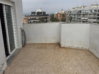 Piso en C/ de les Corts Valencianes 9