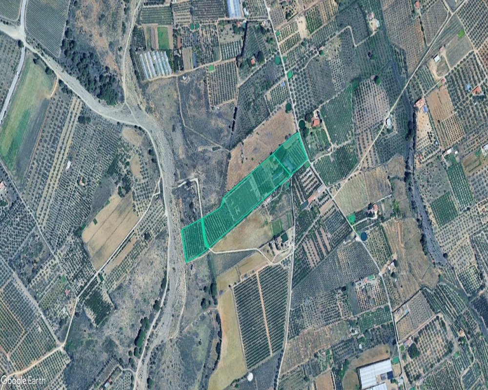 Finca rústica con edificación en Riudoms - Tarragona -