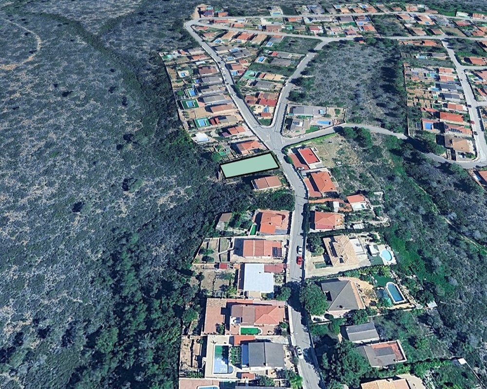 Suelo urbano consolidado en C/ Toledo, La Bisbal del Penedès (Tarragona)