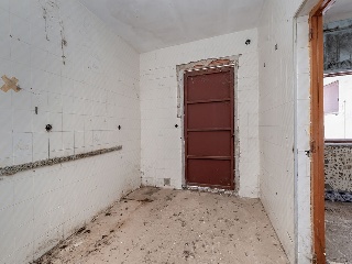 19561-0001 24