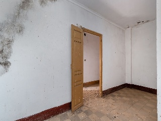 19561-0001 28