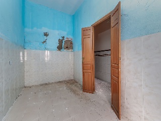 19561-0001 31