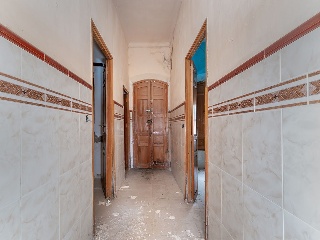 19561-0001 35