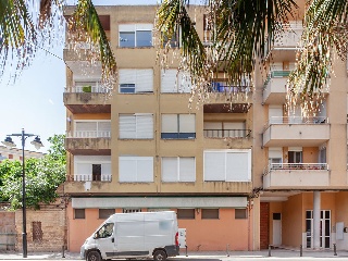 Piso en Av de Ramón y Cajal 5