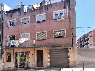Piso en C/ Monturiol, Santa Coloma de Gramenet (Barcelona) 2