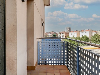 Piso y garaje en C/ Homer - Sabadell - Barcelona 19