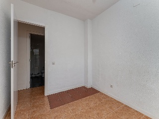 Piso en C/ Besolla, Madrid 69