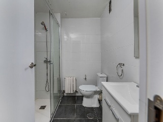 Piso en C/ Besolla, Madrid 71