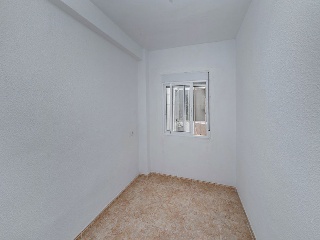 Piso en C/ Cisne, Alicante 46