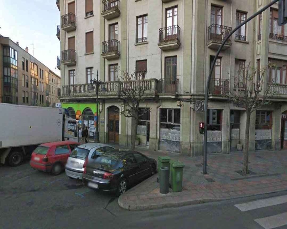 Piso en Av Gran Vía de San Marcos - León -