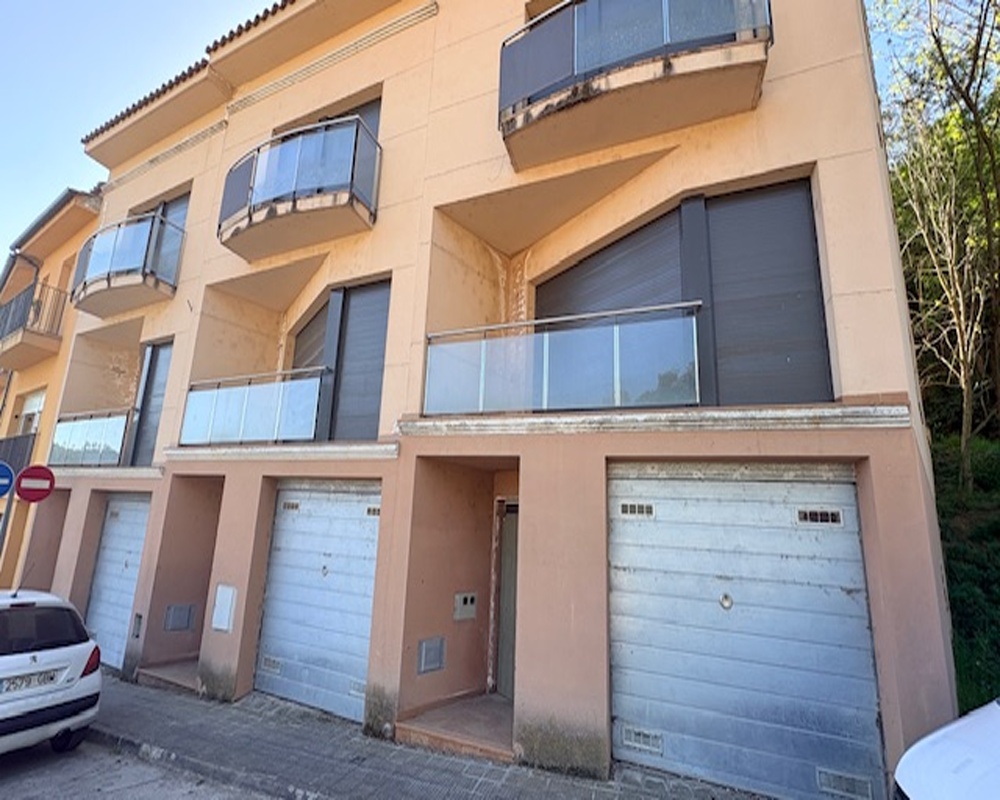 Chalets adosados en Arbúcies - Girona -