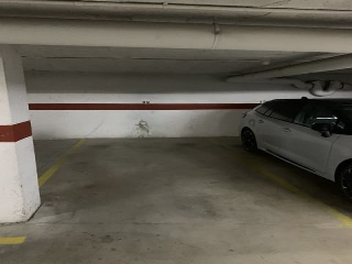 Plaza de garaje en C/ Sant Isidre, Cornellà de Llobregat (Barcelona) 2