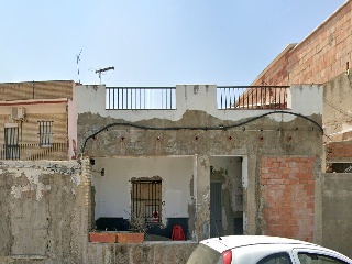 Terreno con vivienda en Camino de los Rojas 6