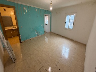 Piso en C/ Maestrat - Sabadell - Barcelona 3