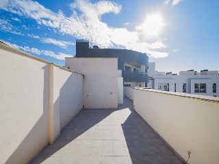 Piso en C/ Vicente Alexandre - Alicante - 16