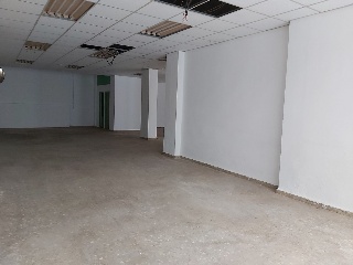 Locales en C/ Maestra Inés Mir 3