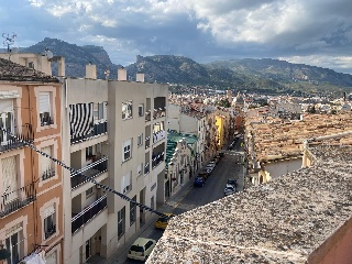 Piso con garaje y trastero en Alcoy 15