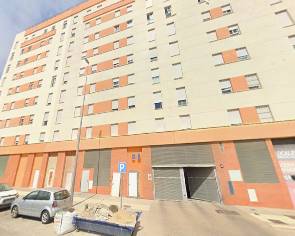 Piso con garaje y trastero en C/ Pintor Enrique Montenegro - Huelva -