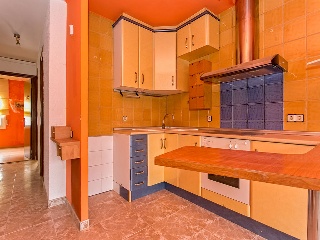 Piso con trastero en C/ Anna Mogas 4