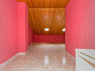 Piso con trastero en C/ Anna Mogas 9