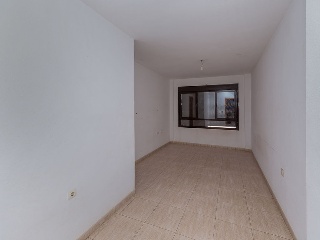 Piso con garaje en Ctra Mojonera 4