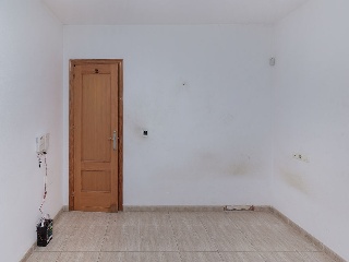 Piso con garaje en Ctra Mojonera 10