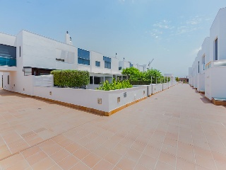 Chalet adosado en C/ Swing - Urb Bahía Golf  28