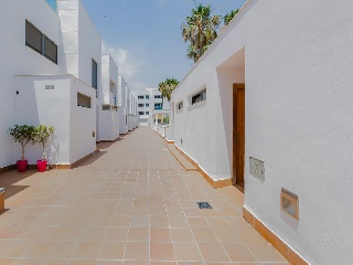 Chalet adosado en C/ Swing - Urb Bahía Golf  29