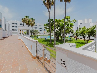 Chalet adosado en C/ Swing - Urb Bahía Golf  30