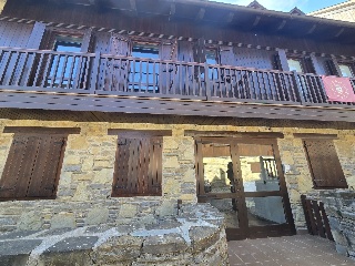 Piso en venta en Vielha de 82  m²
