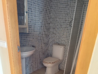Piso con anejos en C/ Poeta Vicente Medina 8