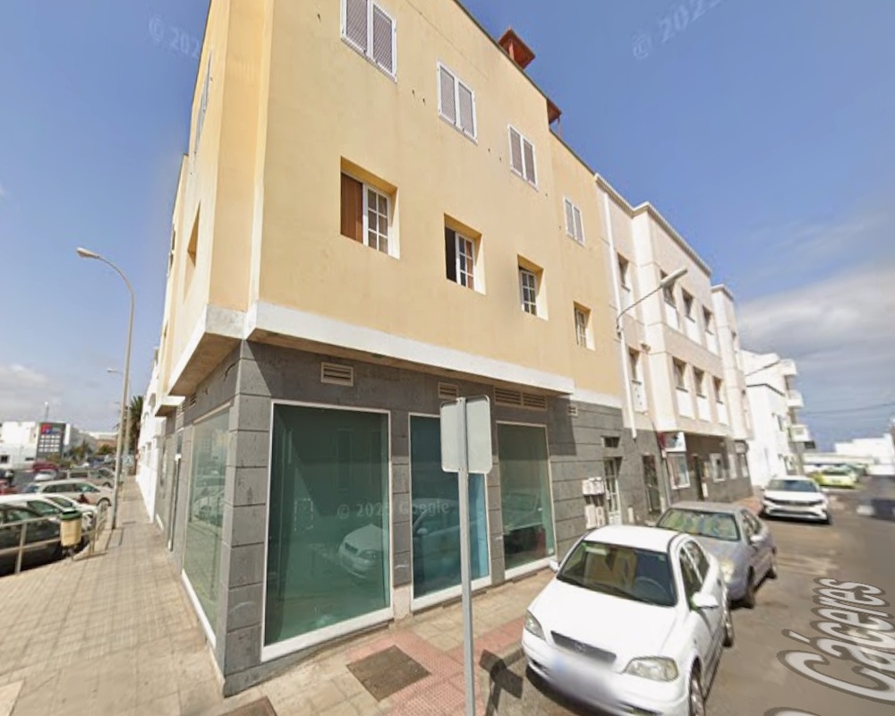 Local en C/ Cáceres - Arrecife - Las Palmas