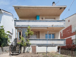 Chalet independiente en Av Quince - Santa Perpètua de Mogoda - Barcelona 2