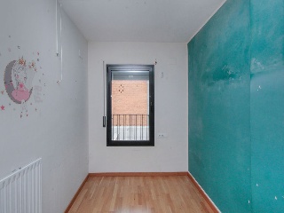 Pisos y garajes en C/ d´Elcano, Sabadell (Barcelona) 11