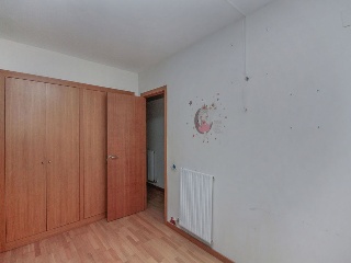 Pisos y garajes en C/ d´Elcano, Sabadell (Barcelona) 12