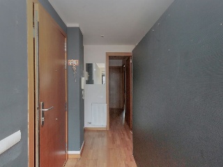 Pisos y garajes en C/ d´Elcano, Sabadell (Barcelona) 13