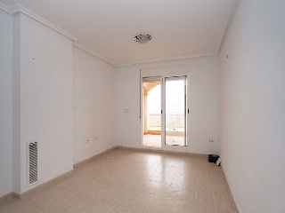 Apartamento con garaje en C/ Nicomedes Gómez 3
