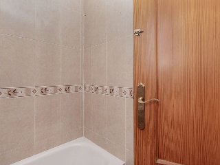 Apartamento con garaje en C/ Nicomedes Gómez 17
