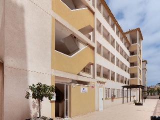 Apartamento con garaje en C/ Nicomedes Gómez 25