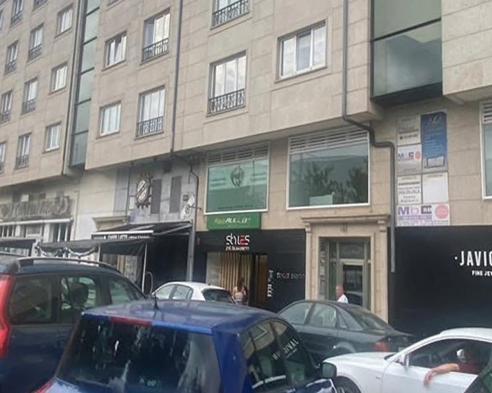 Local en Av Cataluña