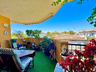 Apartamento con garaje en Torrevieja 5