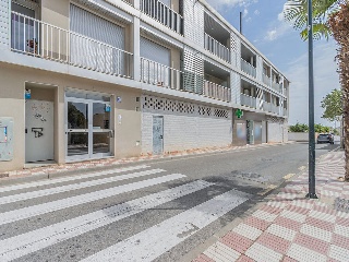 Local comercial en C/ Monzalbarba - La Muela - Zaragoza 5